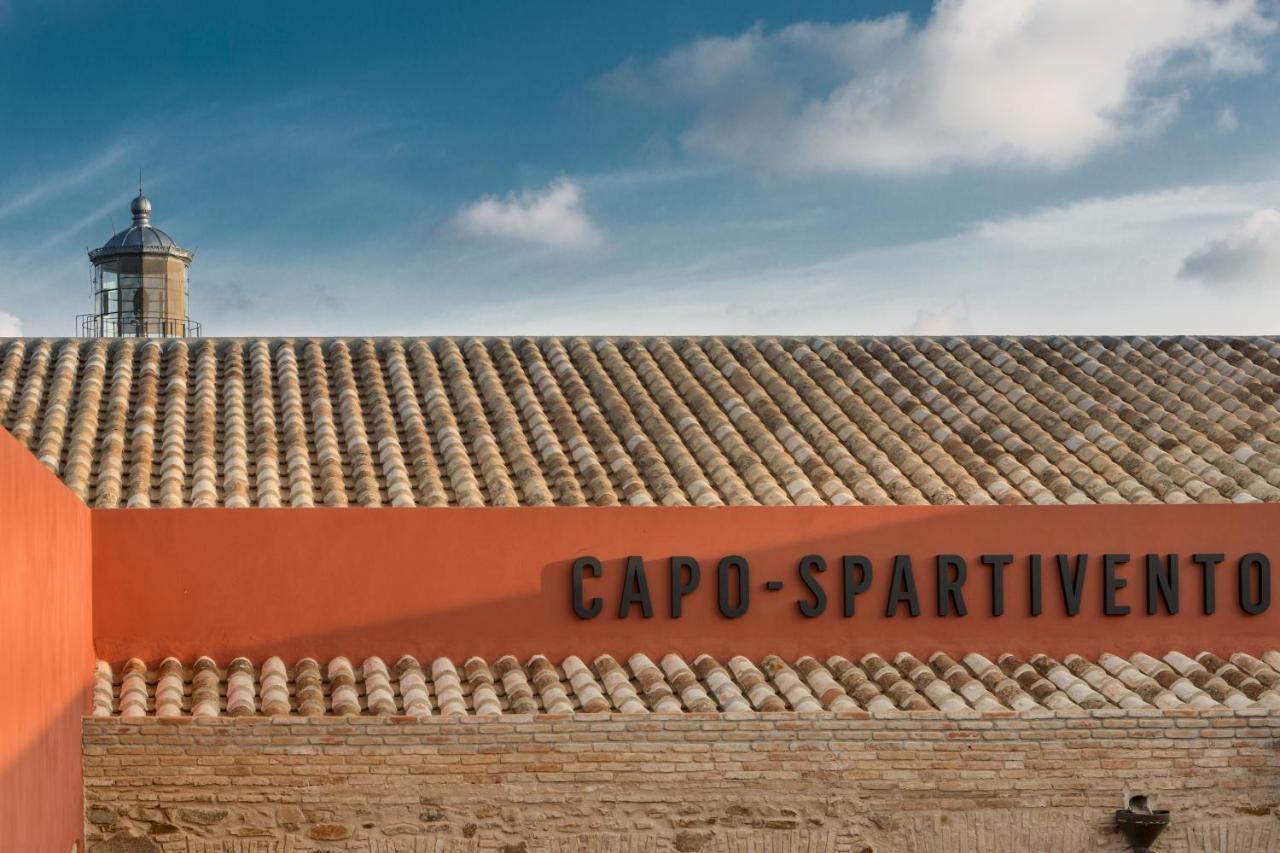 Faro Capo Spartivento 키아 외부 사진