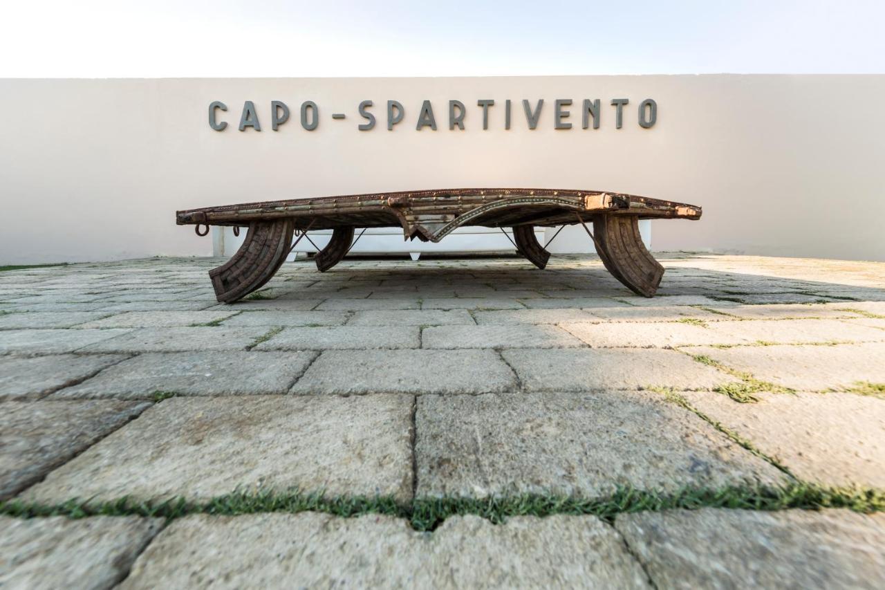 Faro Capo Spartivento 키아 외부 사진